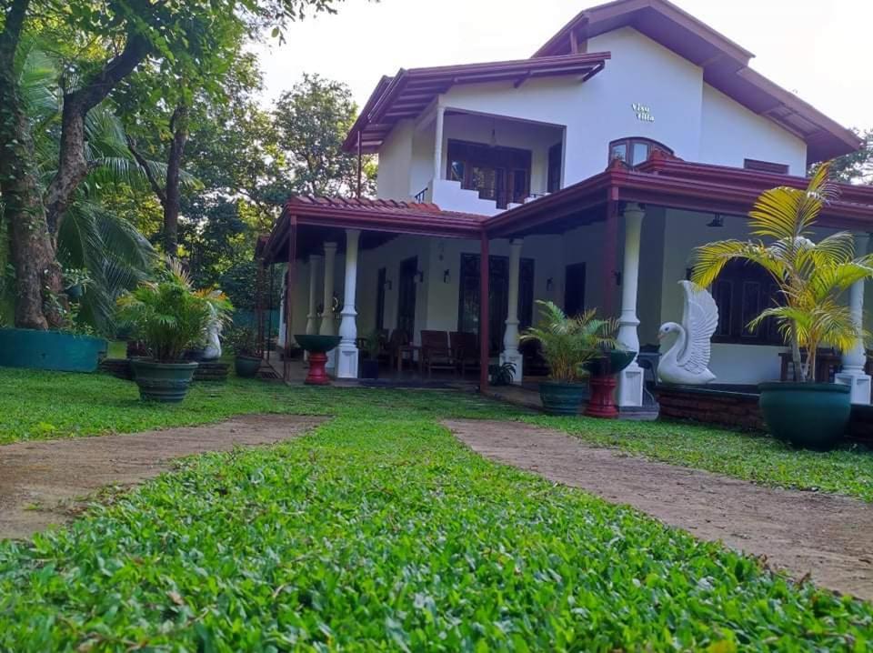 Visu Villa Hotel Habarana Eksteriør billede